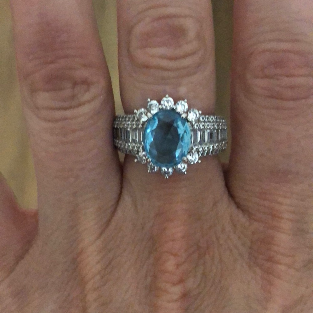 Costume jewelry ring
